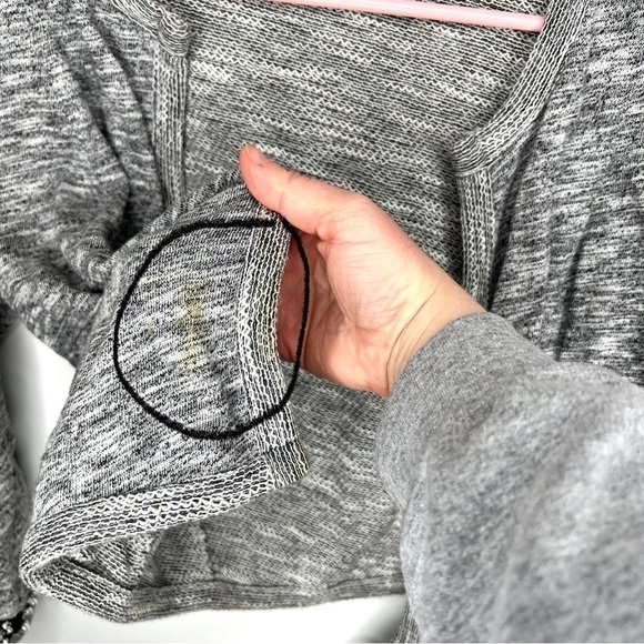 Express Gray Knit Beaded Cropped Cardigan 3/4 Sleeve Blazer Size Extra Small - Picture 5 of 12